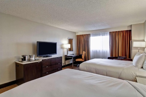 DoubleTree By Hilton Hotel Pleasanton At The Club image 11