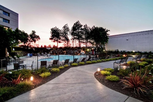 DoubleTree By Hilton Hotel Pleasanton At The Club image 35