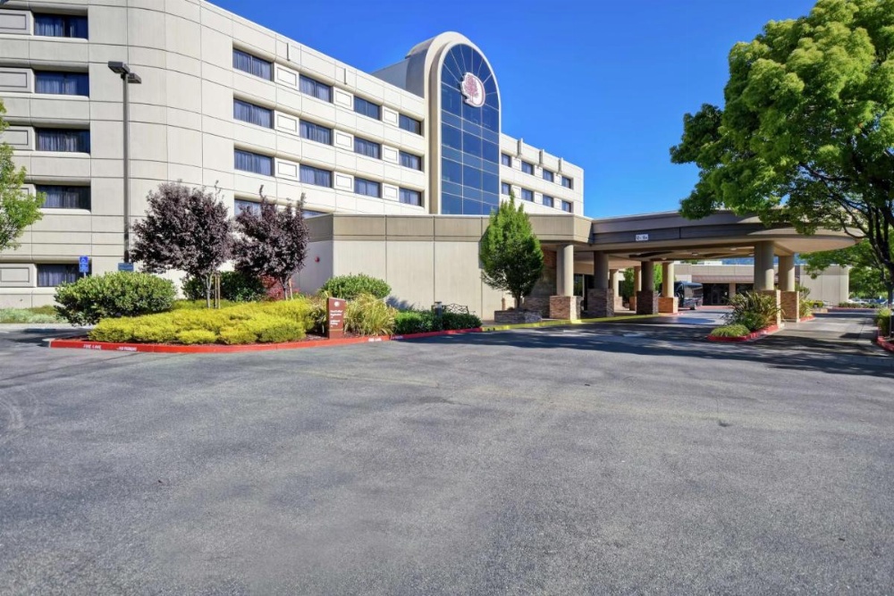DoubleTree By Hilton Hotel Pleasanton At The Club Image 40