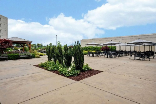 DoubleTree By Hilton Hotel Pleasanton At The Club image 41