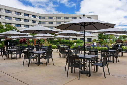 DoubleTree By Hilton Hotel Pleasanton At The Club image 47
