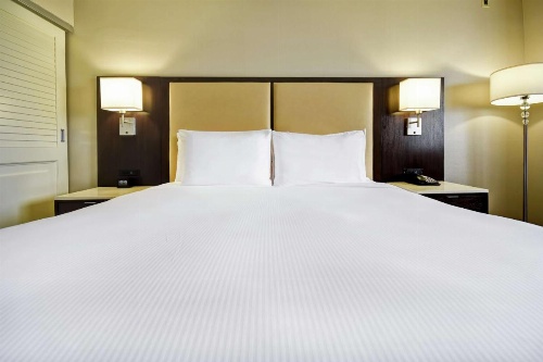 DoubleTree By Hilton Hotel Pleasanton At The Club image 8
